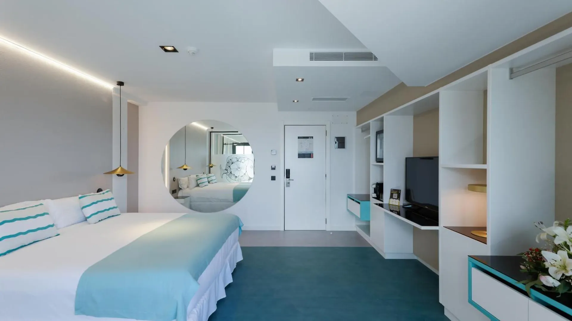 Hotel Puerto De La Luz By Pierre & Vacances Las Palmas de Gran Canaria Spain